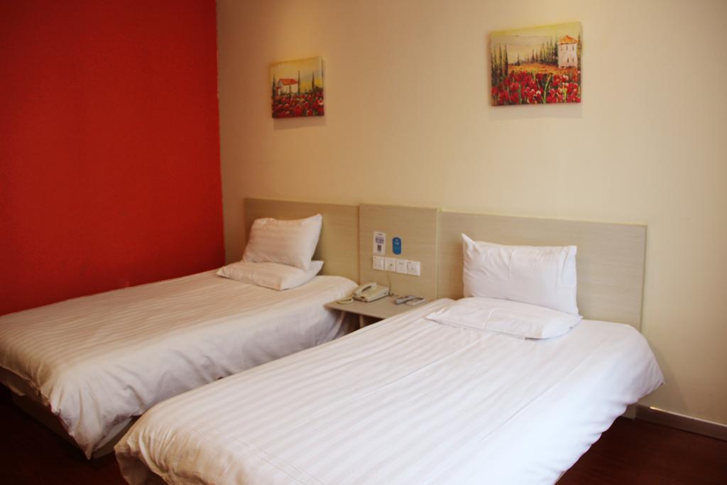 Hanting Express Tianjin Haixin District Yujiapu 天津 部屋 写真